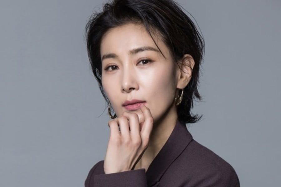 Lee Bo Young, Kim Seo Hyung,